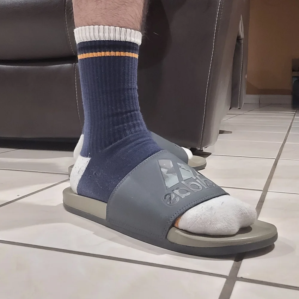 Adidas slides - Picture 7 of 8